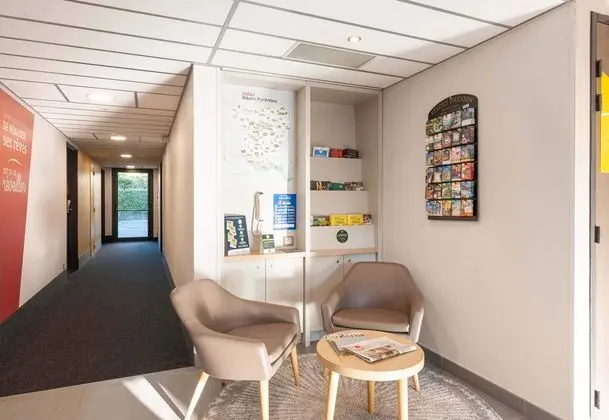B&B Hotel Pau Zénith - Lobi