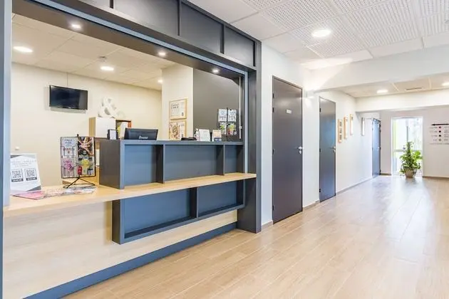 B&B Hotel Poitiers 3 Futuroscope - Lobi