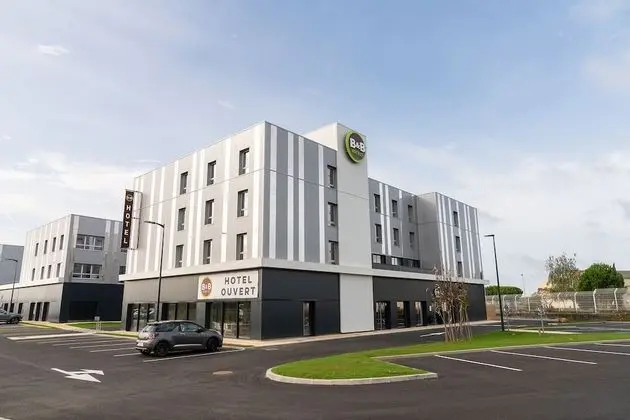 B&B Hotel Poitiers Aeroport - 1