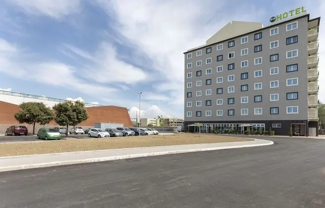B&B Hotel Roma Fiumicino Aeroporto Fiera 2 - Dış Mekan