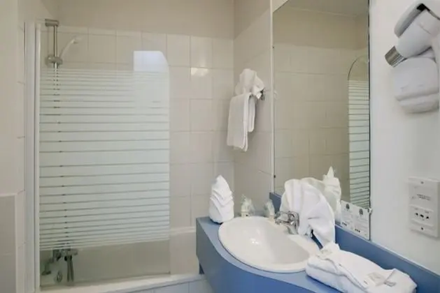 B&B HOTEL Rosny-sous-Bois Paris Est - Genel