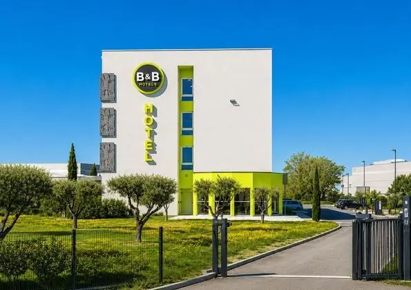 B&B Hotel Saint-Martin-de-Crau Alpilles Camargue - Dış Mekan