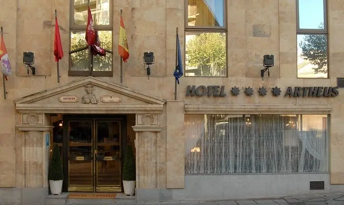 B&B HOTEL Salamanca Centro Artheus - Dış Mekan