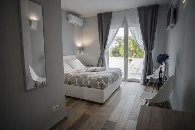 B&B Sorahnia Design House