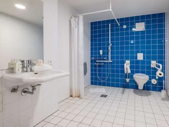 B&B HOTEL Stuttgart-Airport/Messe - Banyo Tipleri