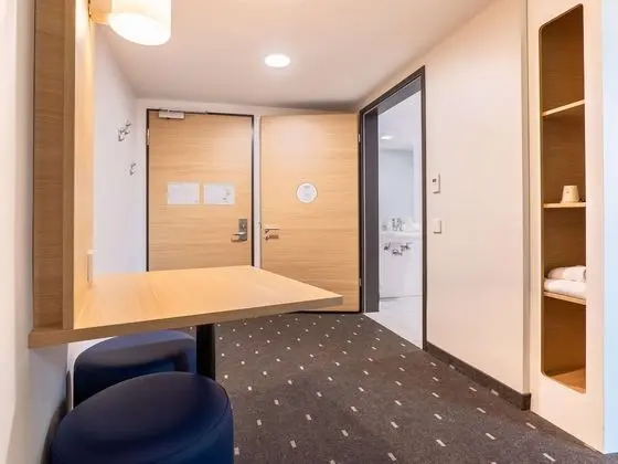 B&B HOTEL Stuttgart-Airport/Messe - Oda