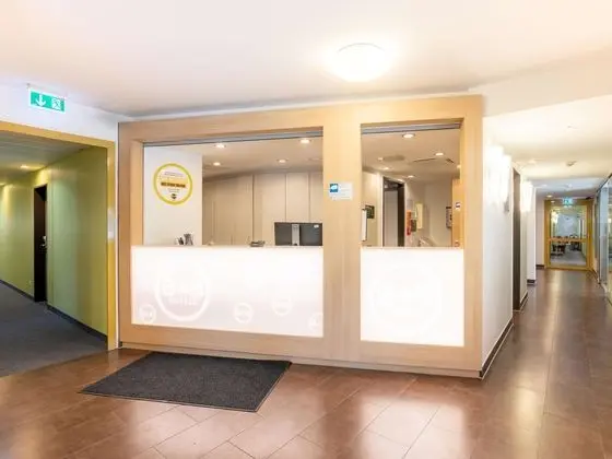 B&B Hotel Stuttgart-City - Lobi