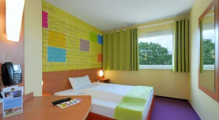 B&B Hotel Stuttgart-Vaihingen - Genel