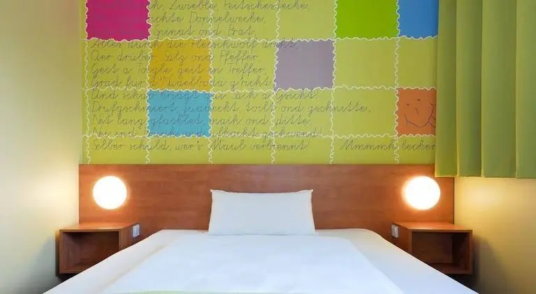 B&B Hotel Stuttgart-Vaihingen - Genel