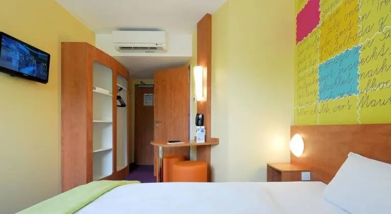 B&B Hotel Stuttgart-Vaihingen - Genel