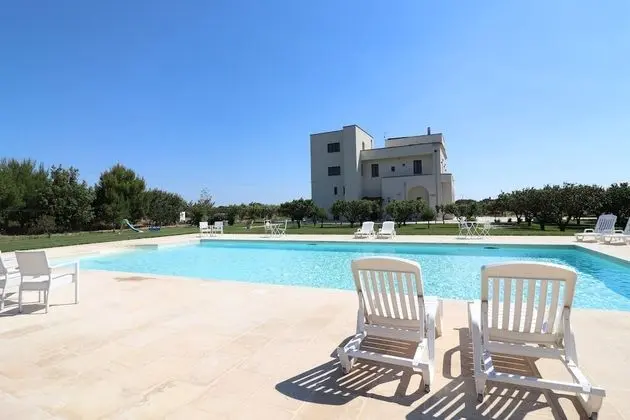B b With Swimming Pool Tenuta Agrumi del Salento Triple Deluxe Citrus Attic