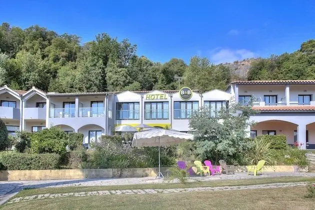 B&B Hotel Villeneuve-Loubet Village - Dış Mekan