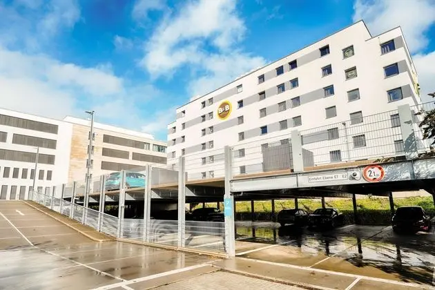 B&B Hotel Wiesbaden - Dış Mekan