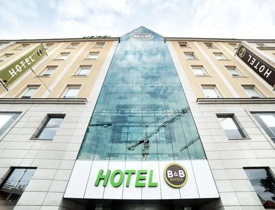Hotel B&B Wrocław Centrum - Dış Mekan