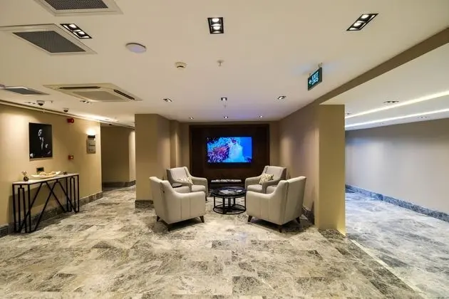 B' İstanbul Hotel - Lobi