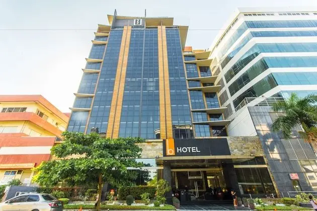 The B Hotel - Dış Mekan