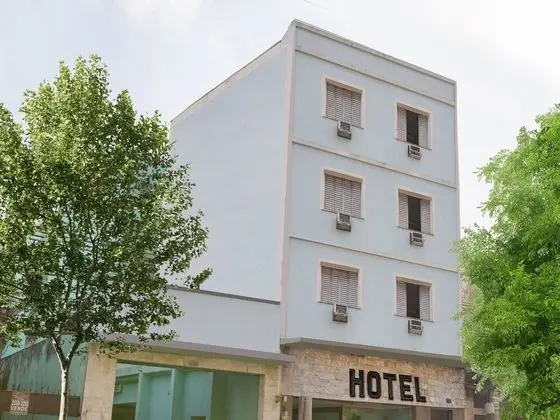 B Plaza Hotel