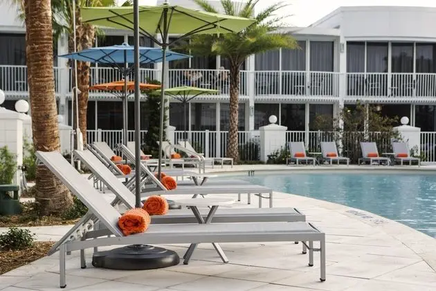 B Resort And Spa Lake Buena Vista