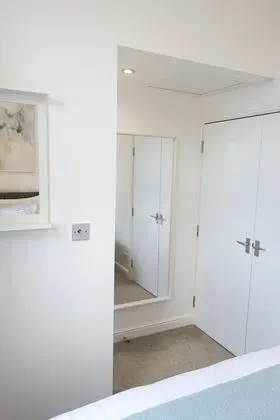 B16 Apartment C, Birmingham - Oda