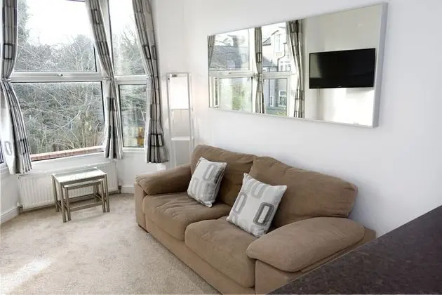 B16 Apartment C, Birmingham - Oda Düzeni