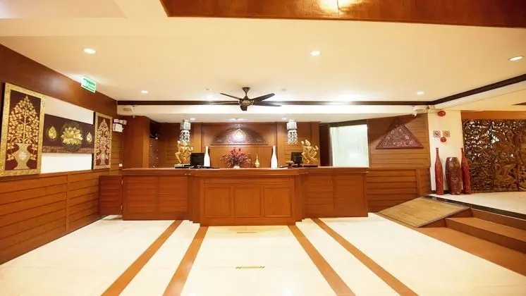 B2 Chang Phueak Gate Premier Hotel - Lobi