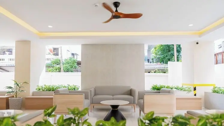 B2 Huai Khwang Premier Hotel - Lobi