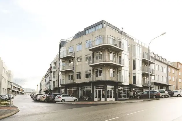 B2 Penthouses by Ylma