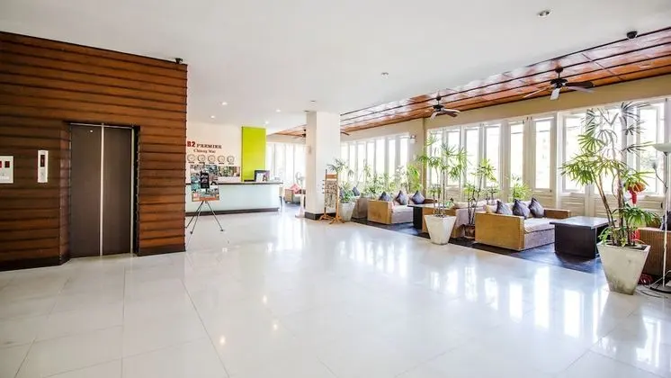 B2 Premier Hotel & Resort - Lobi