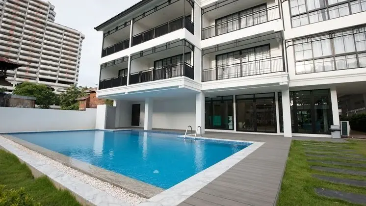 B2 Riverside Premier Hotel - Havuz