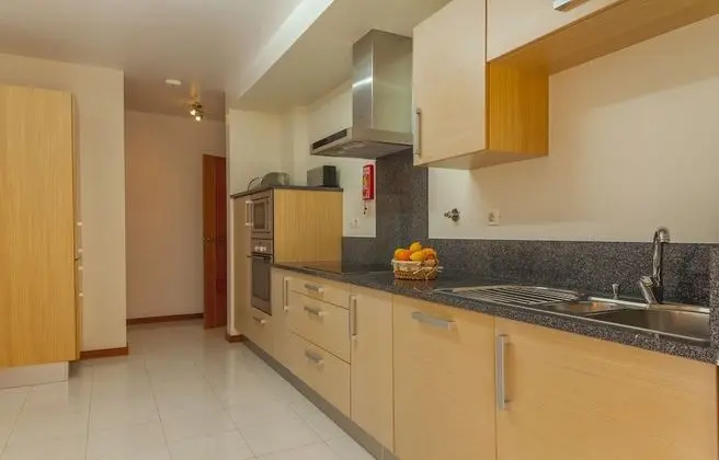 B27 - Luz Bay 2 Bedroom Apartment - Mutfak