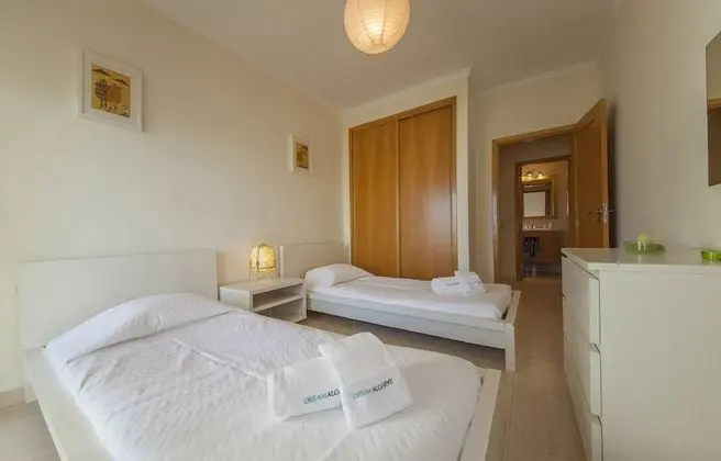 B44 - Alto do Quintão Central Apartment - Oda