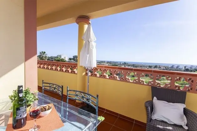 B47 - Walkway Beachview Place