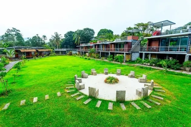 Baan Boom Boxes
