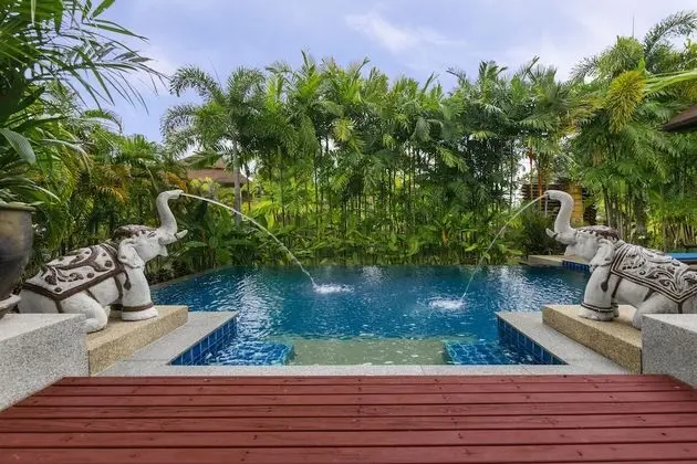 Baan Bua Estate by Tropiclook - Havuz