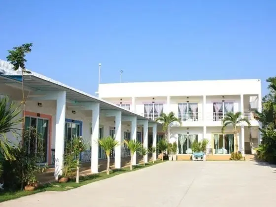 Baan Chomjan at Suanphung