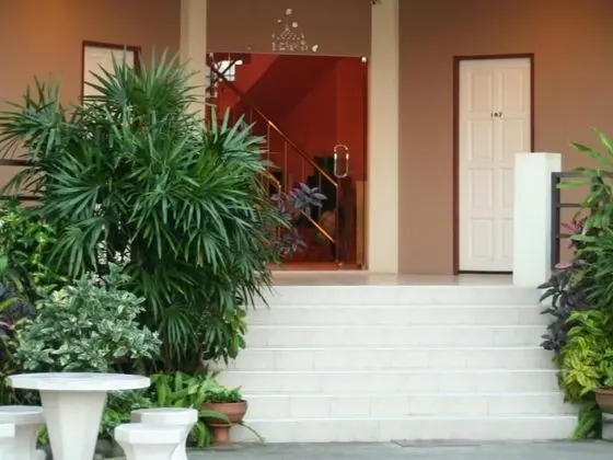 Baan Chomphu - Dış Mekan