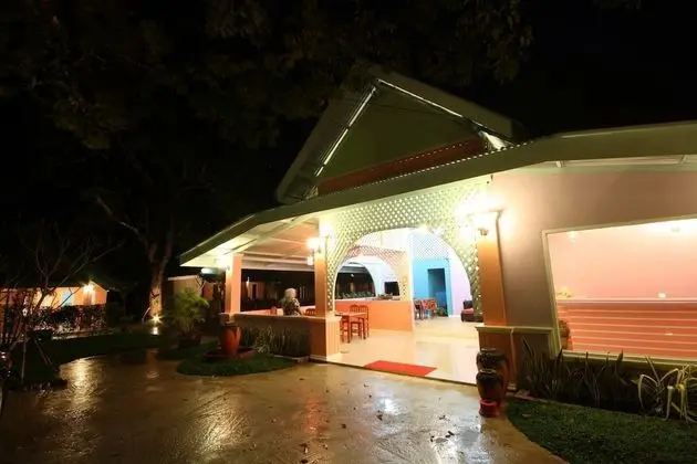 Baan Dahla Resort