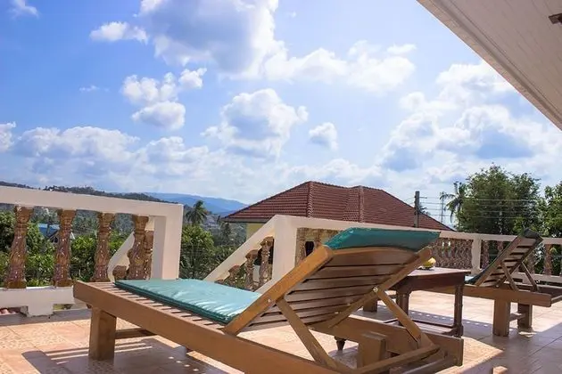 Baan Dork Bua Villa