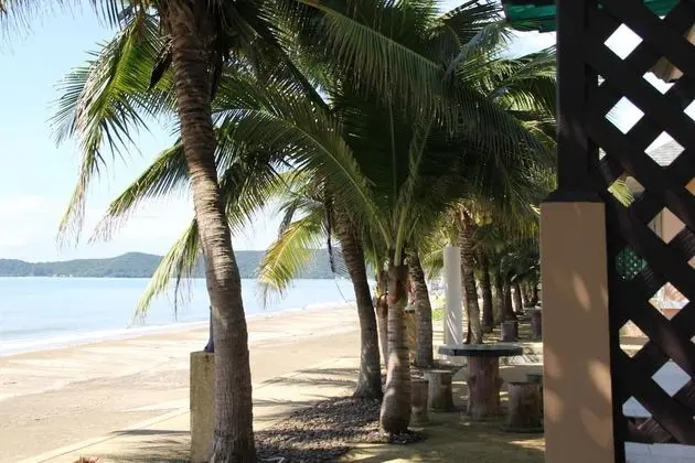 Baan Faa Talaychan Resort - Plaj