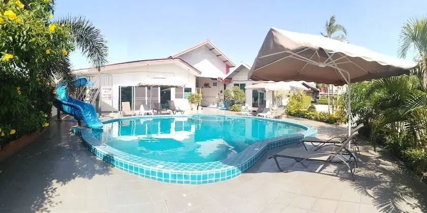 Baan Kaew Ruen Kwan