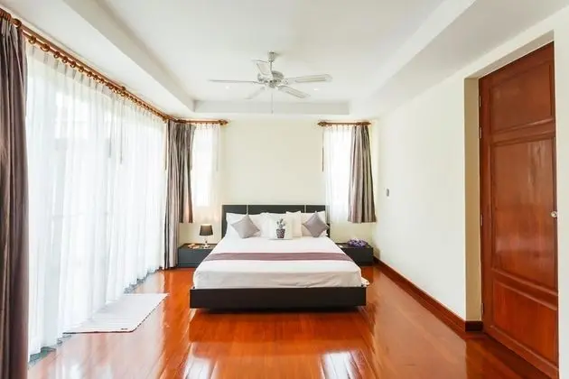 Baan Kaja Villa Walk to Surin and Bangtao Beach Private Pool - Oda