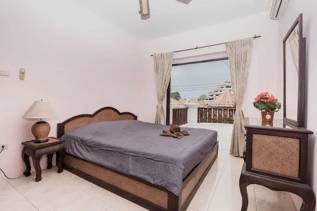 Baan Kanittha - 5 Bedrooms Pool Villa