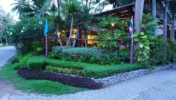 Baan Klang Aow Beach Resort - Dış Mekan