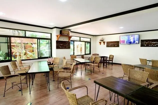 Baan Na Khon Hotel - Yerinde Yemek