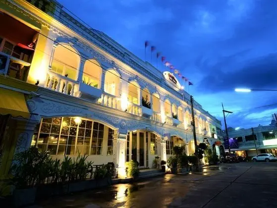 Baan Phuanda Phuket