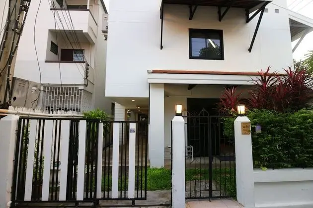 Baan Ploy in - Adults Only