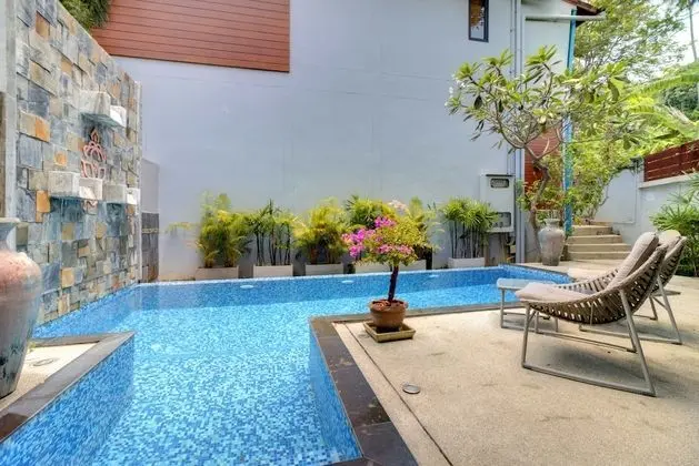 Baan Rawee Apartments - Havuz