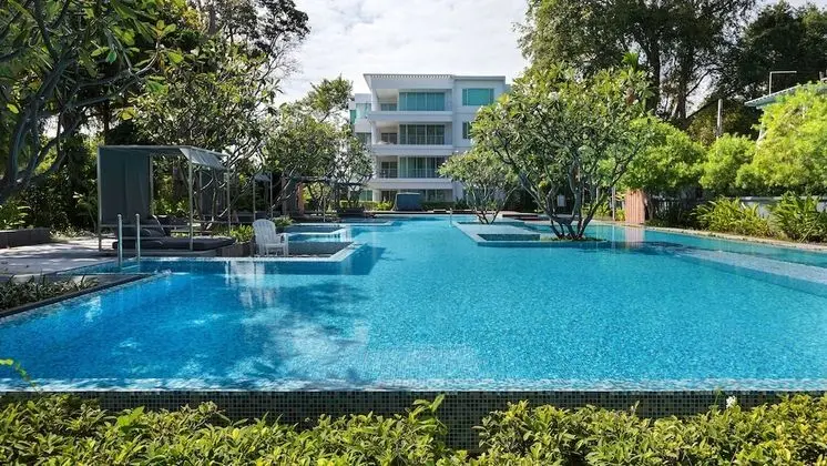 Baan Sandao Beachfront Condominium - Havuz