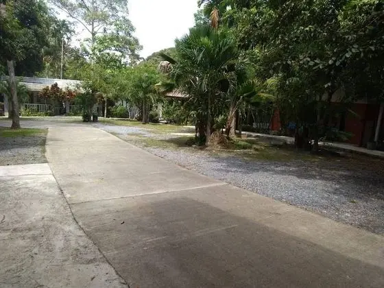 Baan Suan Chong Khao Resort