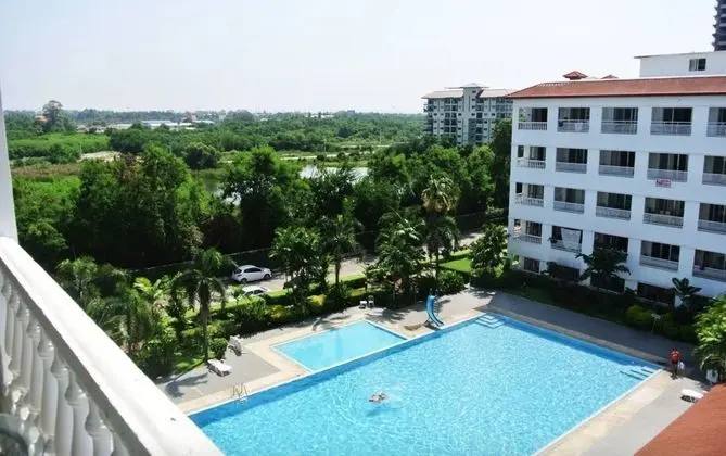 Baan Suan Lalana Te Floor 5 Room - Havuz